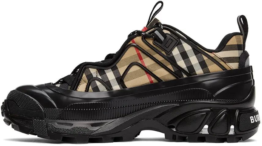 BURBERRY - SNEAKER Metroutfits